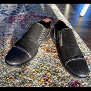 Bacco Bucci black slip ons size 12